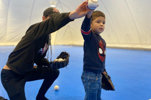 Honkbalclinic tijdens de jubileumweek van Sportstuif Basko 2024